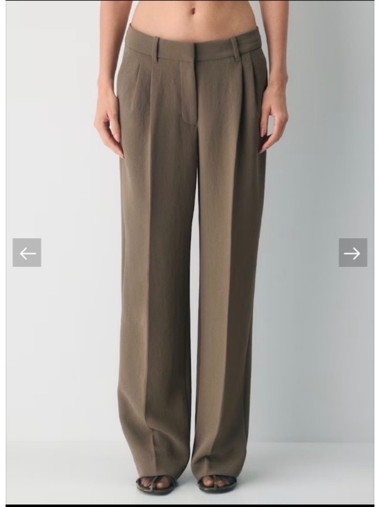 Aritzia Pants - Aritzia Effortless Pleated Baggy Wide Leg Trouser Pant
